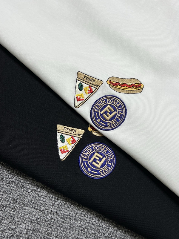 ブランドTシャツ着用イメージ